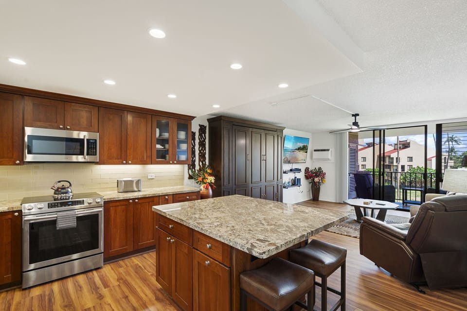 Condo, Multiple Beds, Balcony, Ocean View (Kamaole Sands 7-308) | Private kitchen | Coffee/tea maker, dining tables