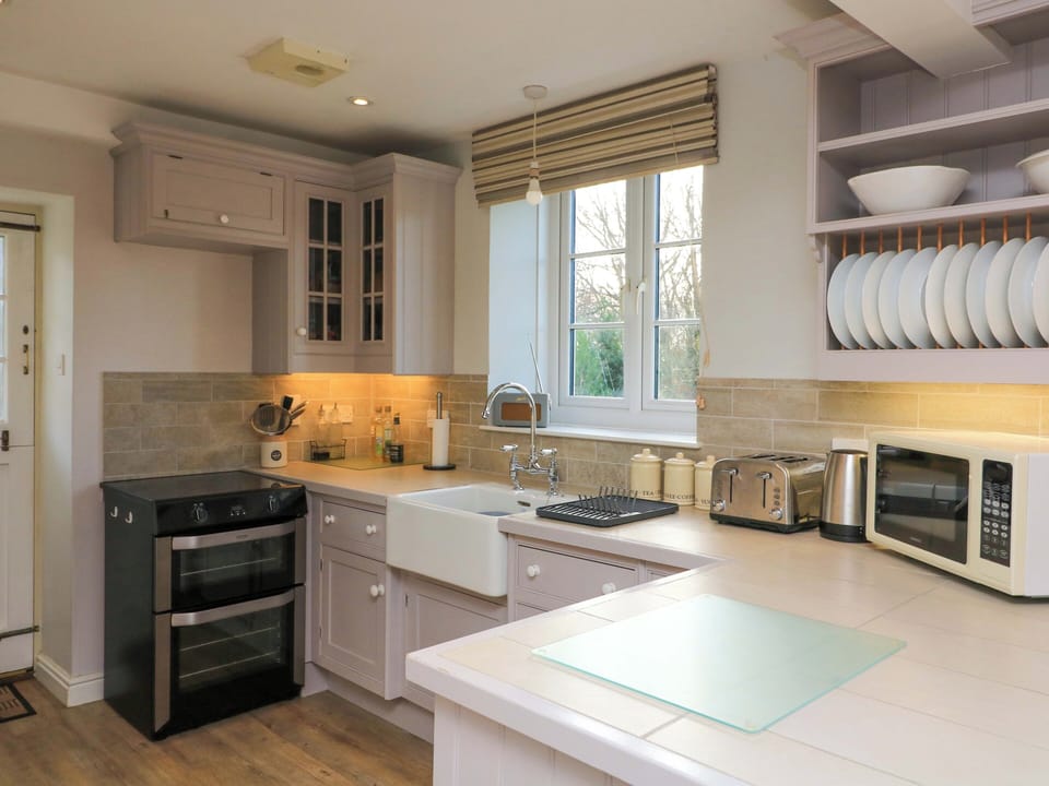 Fridge, microwave, dishwasher, toaster
