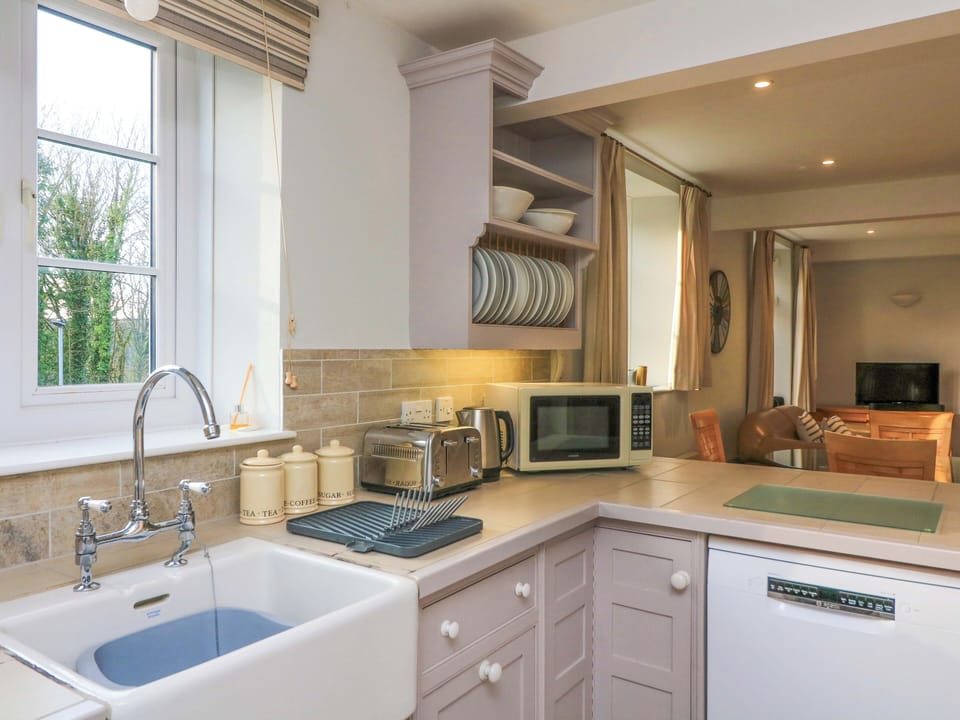 Fridge, microwave, dishwasher, toaster