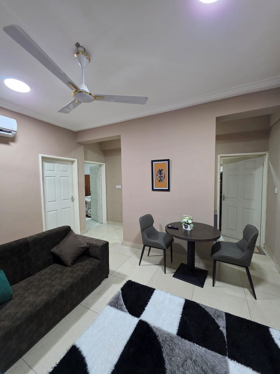 Deluxe Apartment, Mountain View | Living area
