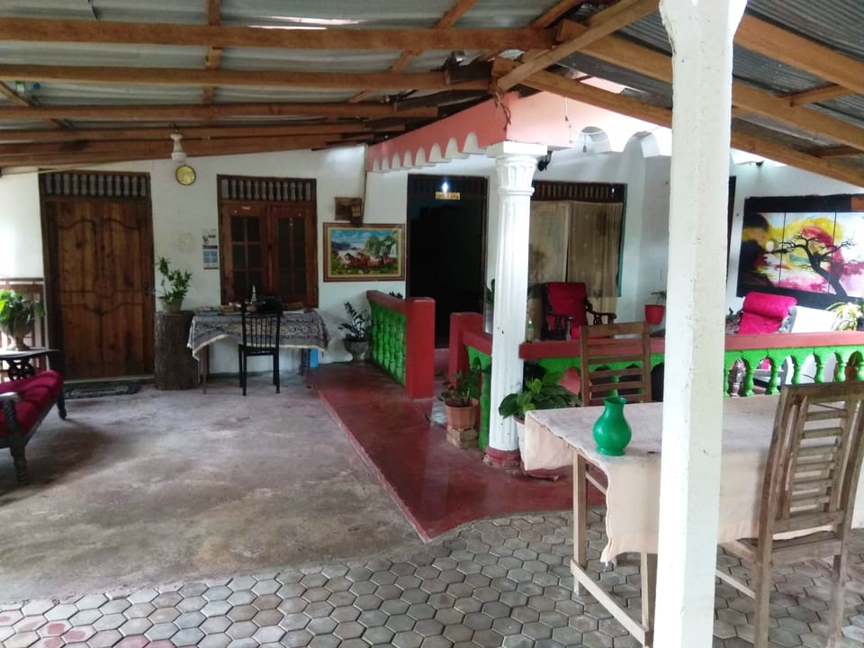 Anura Homestay Hotel in Dambulla