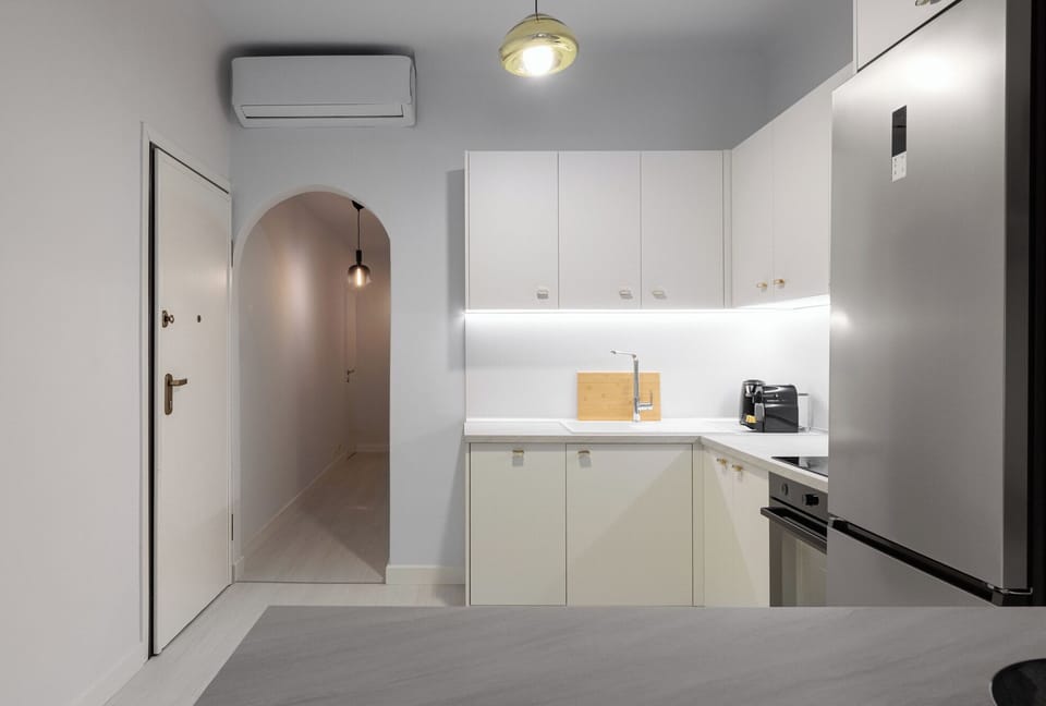Apartment, 3 Bedrooms, Balcony, City View | Private kitchen | Full-size fridge, oven, stovetop, dishwasher