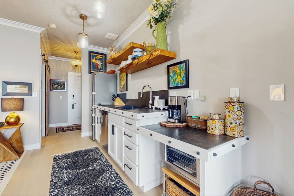 Apartment (0 Bedroom) | Interior