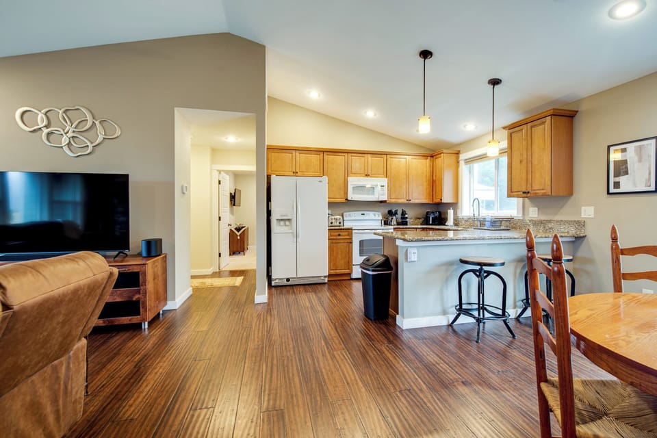 House (3 Bedrooms) | Interior