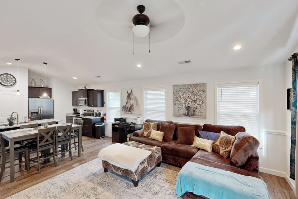 House (3 Bedrooms) | Front of property
