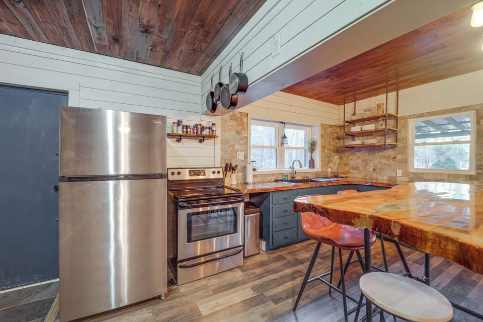 House (2 Bedrooms) | Interior
