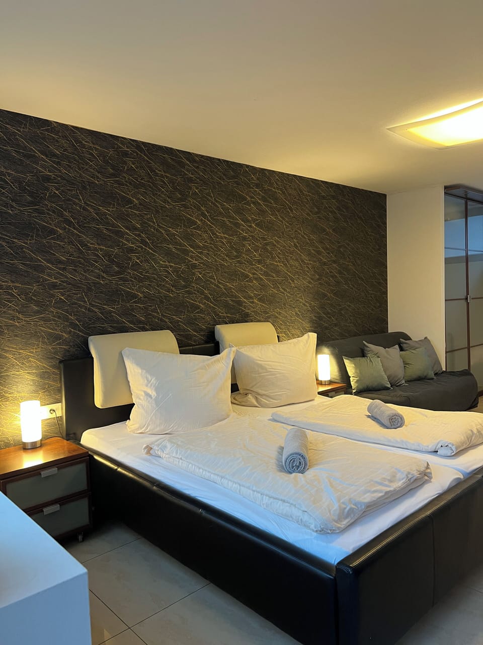 Family Twin Room, Patio, Garden View | Desk, free WiFi