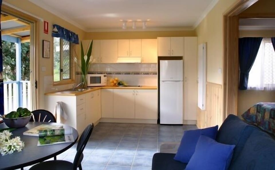 2 Bedroom Ensuite 5 Berth Cabin | Living area | LCD TV