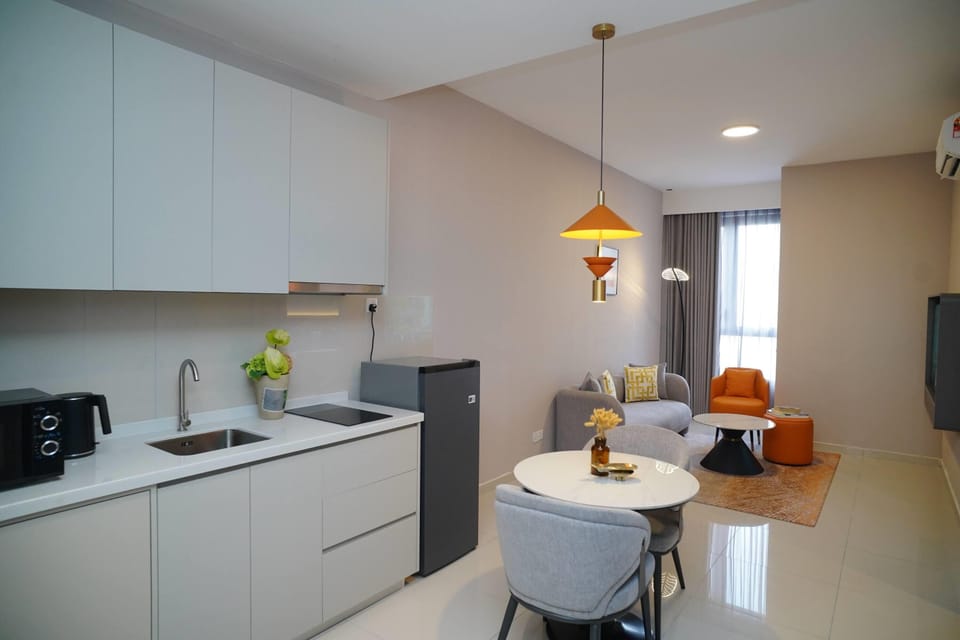 Deluxe Suite, Multiple Beds | Iron/ironing board