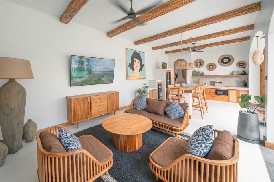 Basic Villa | Living area | TV
