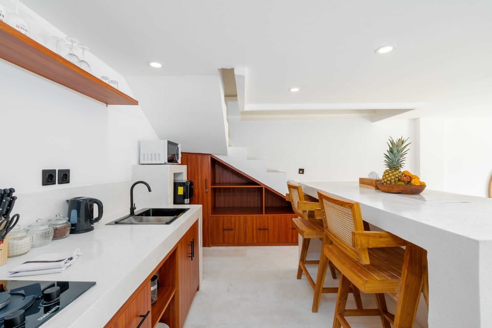 Basic Villa | Private kitchen | Fridge, microwave, stovetop, electric kettle