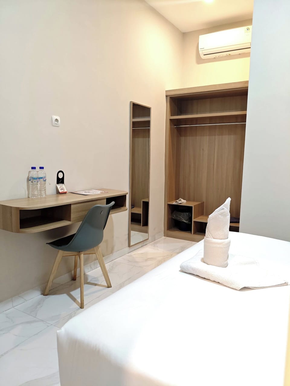 Deluxe Double Room | Desk, laptop workspace, blackout drapes, soundproofing