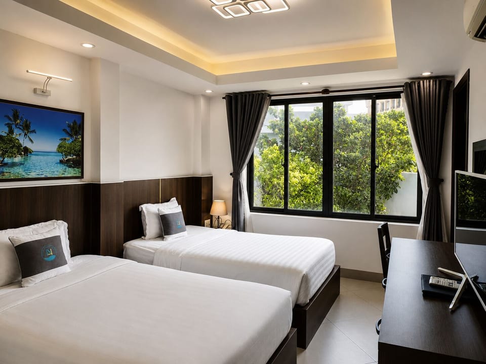Basic Twin Room, Garden View | WiFi (free), bed sheets