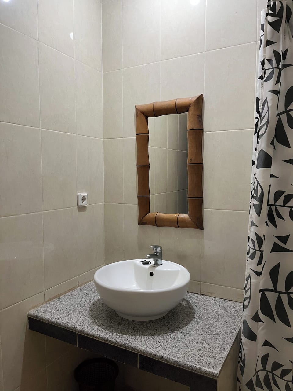 Standard Double Room, Private Bathroom, Garden View | Bathroom | Free toiletries, towels, soap, shampoo