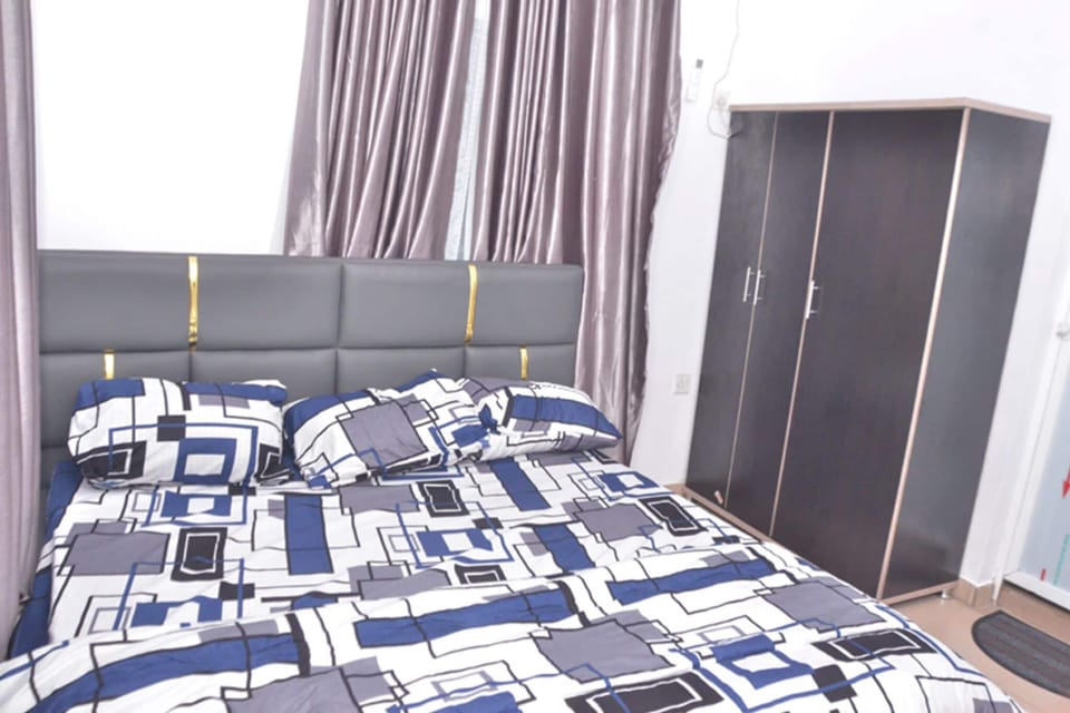 Apartment, 3 Bedrooms, Smoking | 3 bedrooms