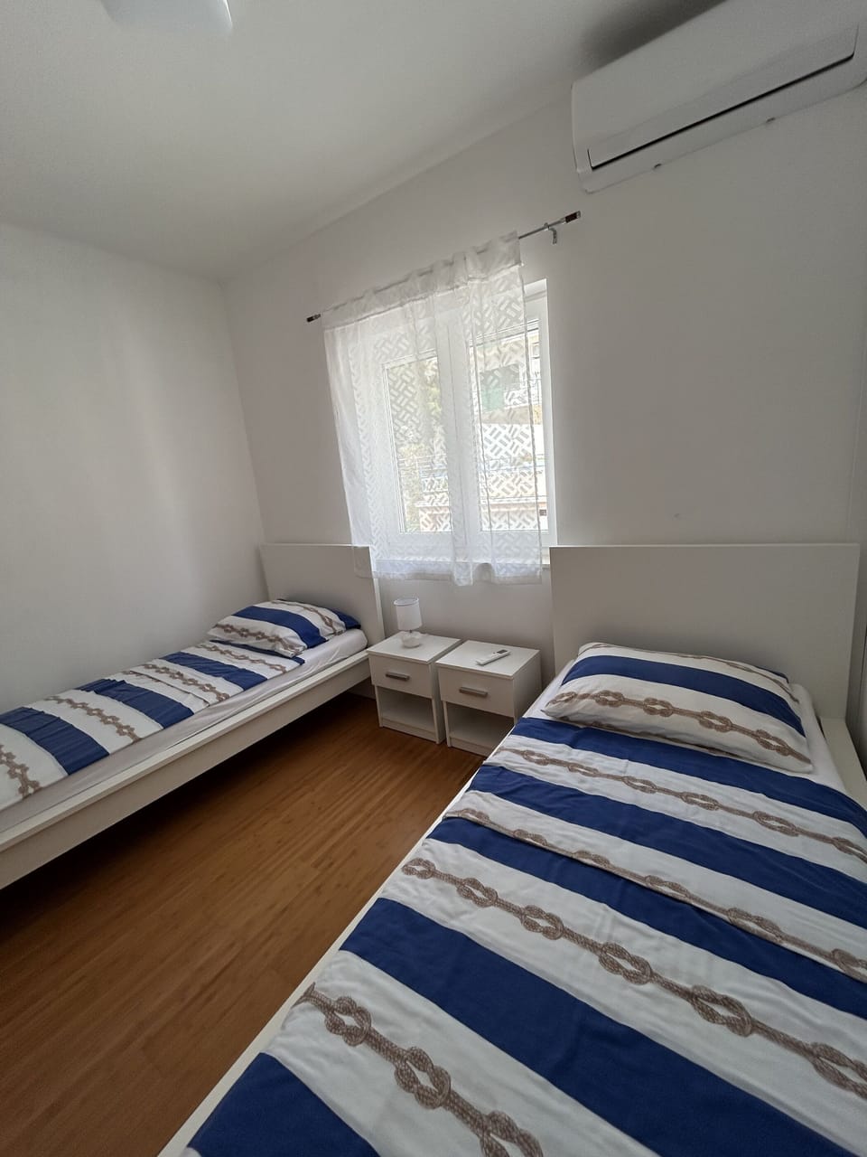 House | Iron/ironing board, free WiFi