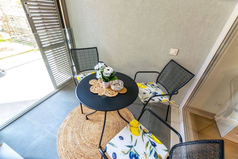 Apartment (A1) | Balcony