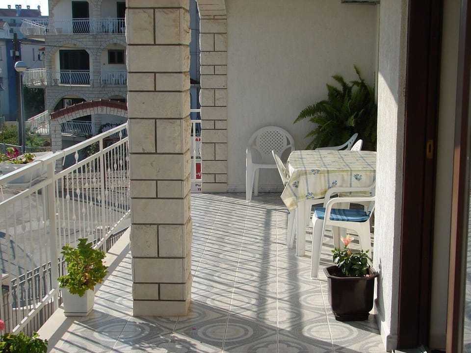 Apartment (A1) | Courtyard