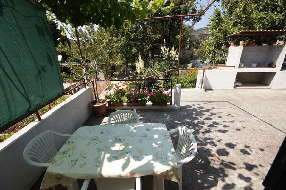 House | Terrace/patio