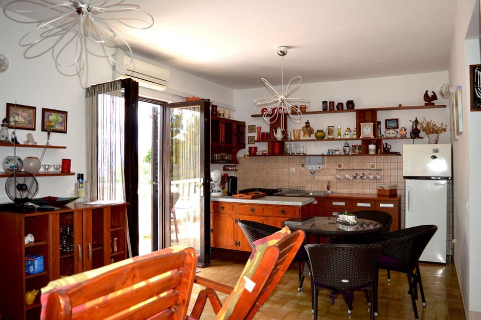 Apartment (A1) | Private kitchen | Fridge, oven, stovetop, espresso maker