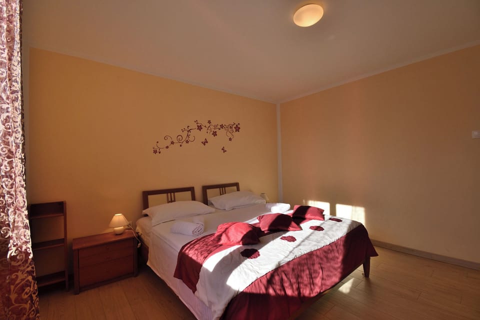 Apartment (A1)