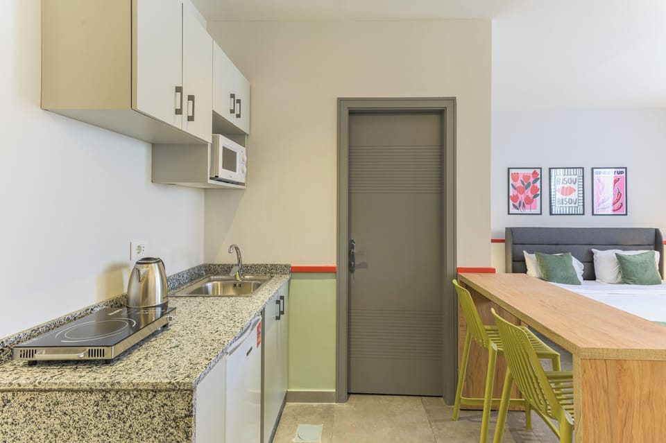 Private kitchenette