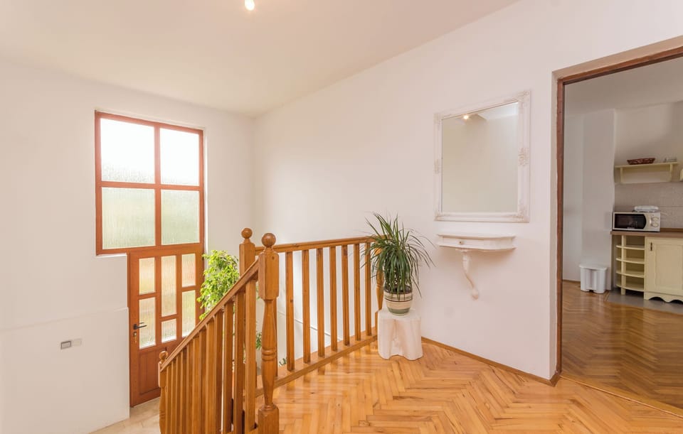 Apartment (A1) | Interior entrance