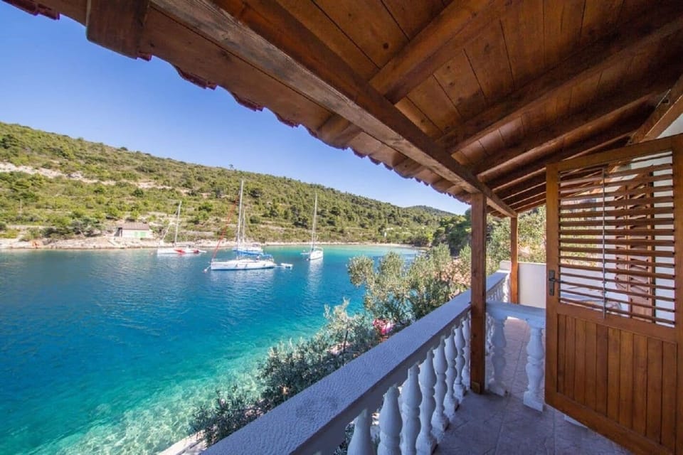 House | Balcony