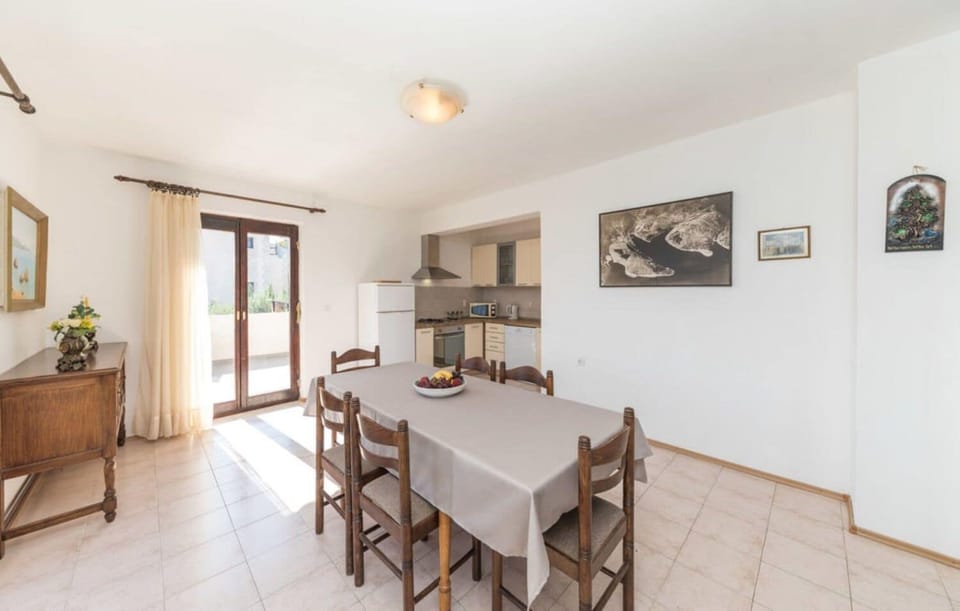 House | Dining