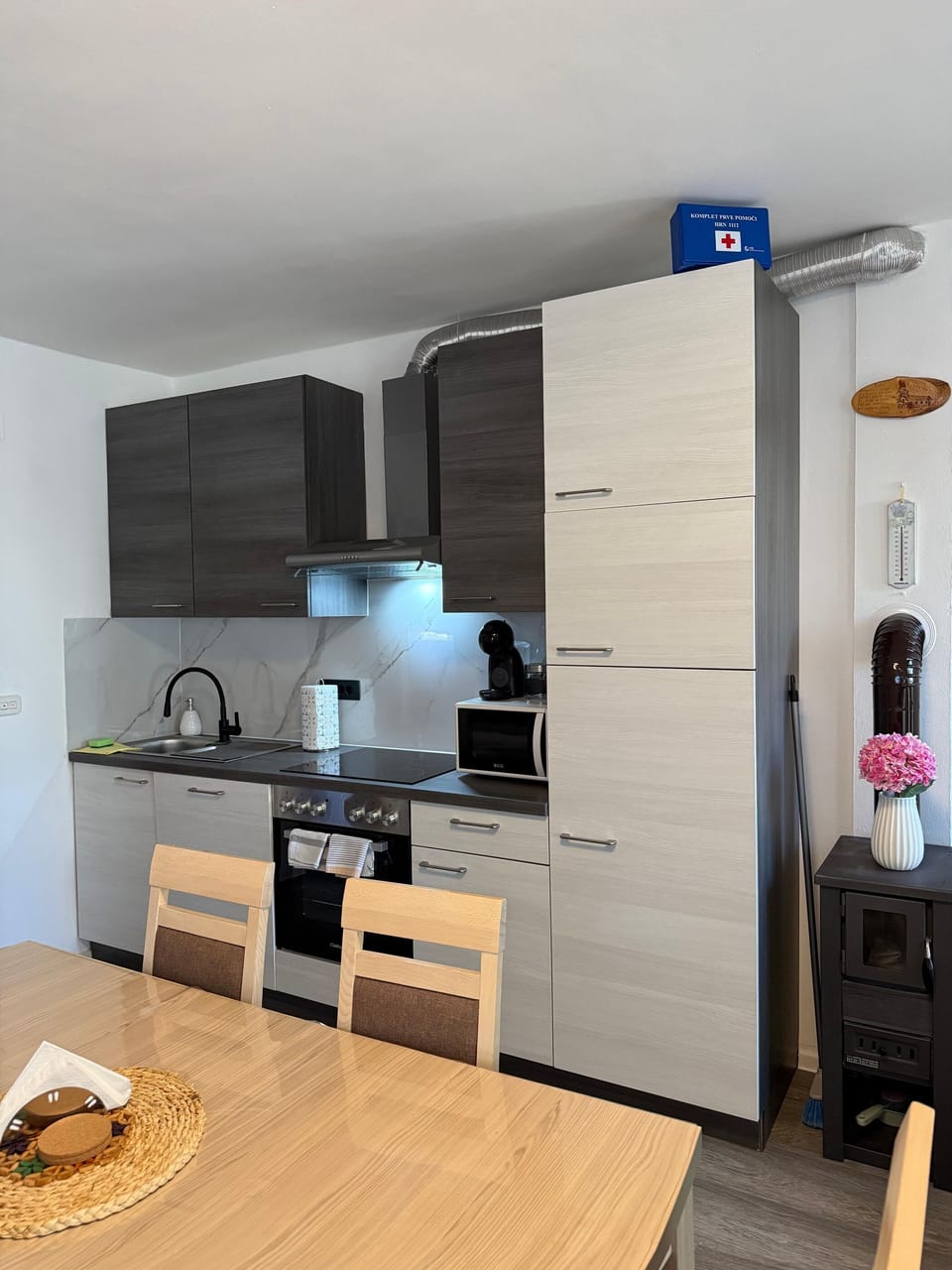 Apartment (A1) | Private kitchen | Espresso maker, fridge, oven, stovetop