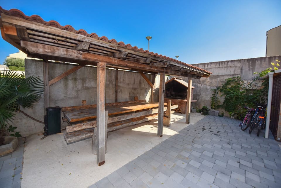 BBQ/picnic area