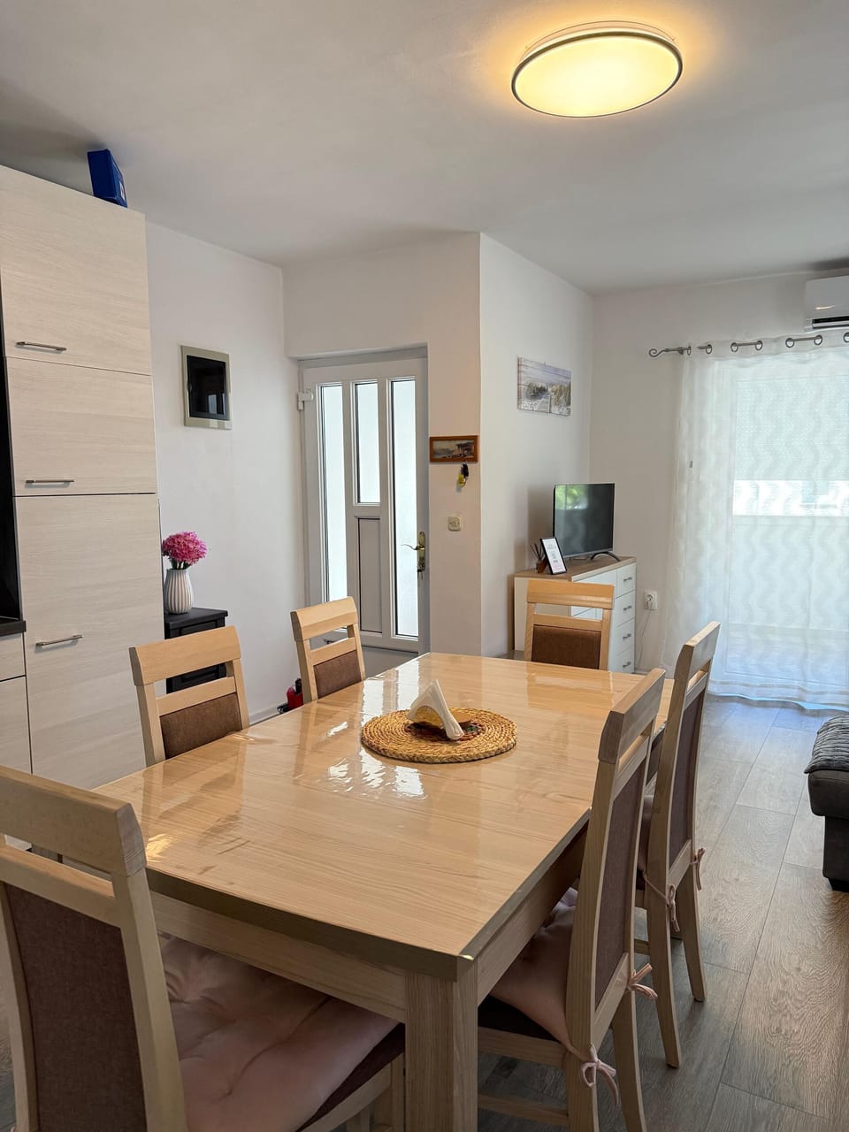 Apartment (A1) | Dining