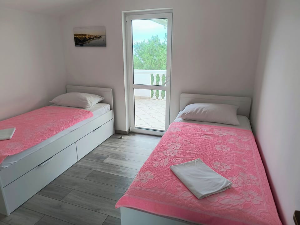 Apartment (A1) | Iron/ironing board, free WiFi