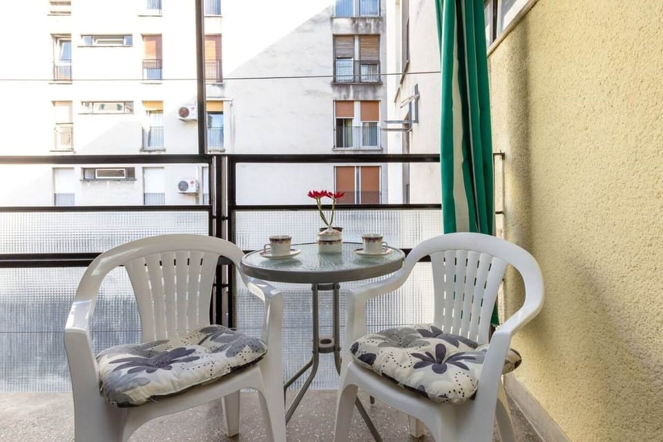 Apartment (A1) | Balcony