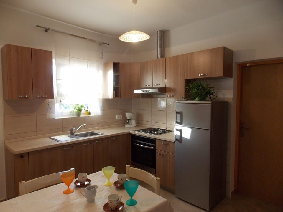 House | Private kitchen | Espresso maker, fridge, microwave, oven