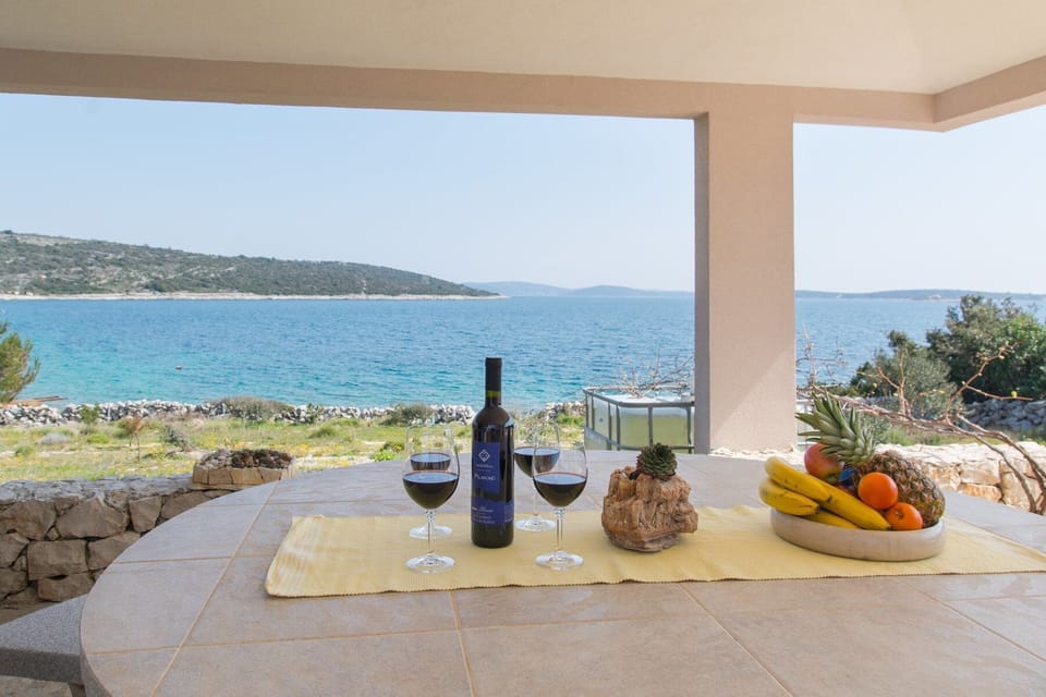 House | Terrace/patio