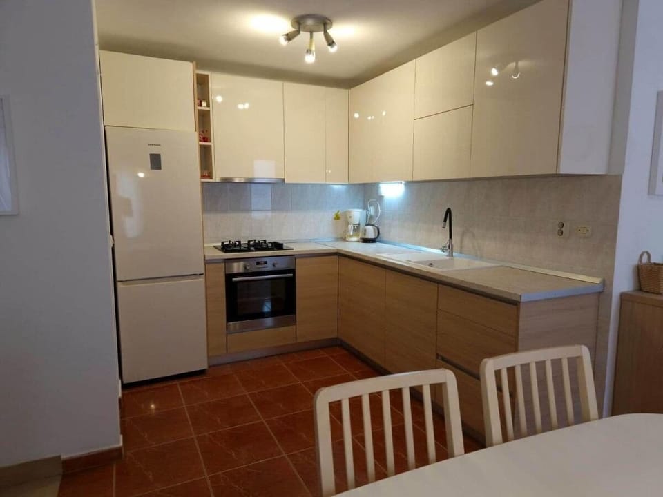 House | Iron/ironing board, free WiFi