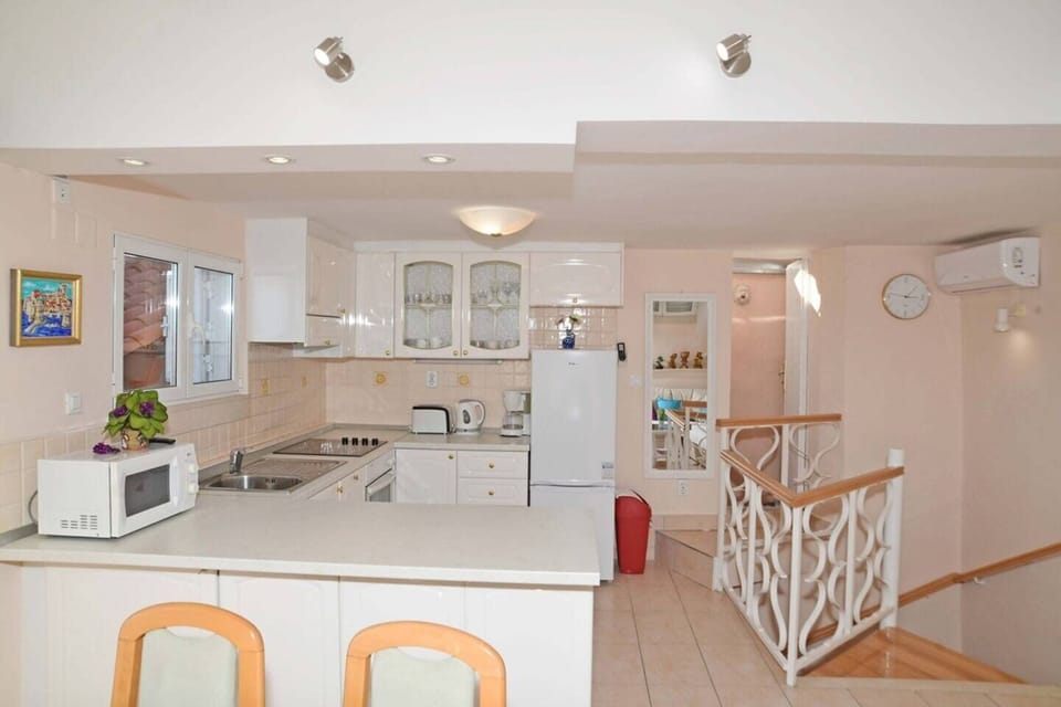 House | Private kitchen