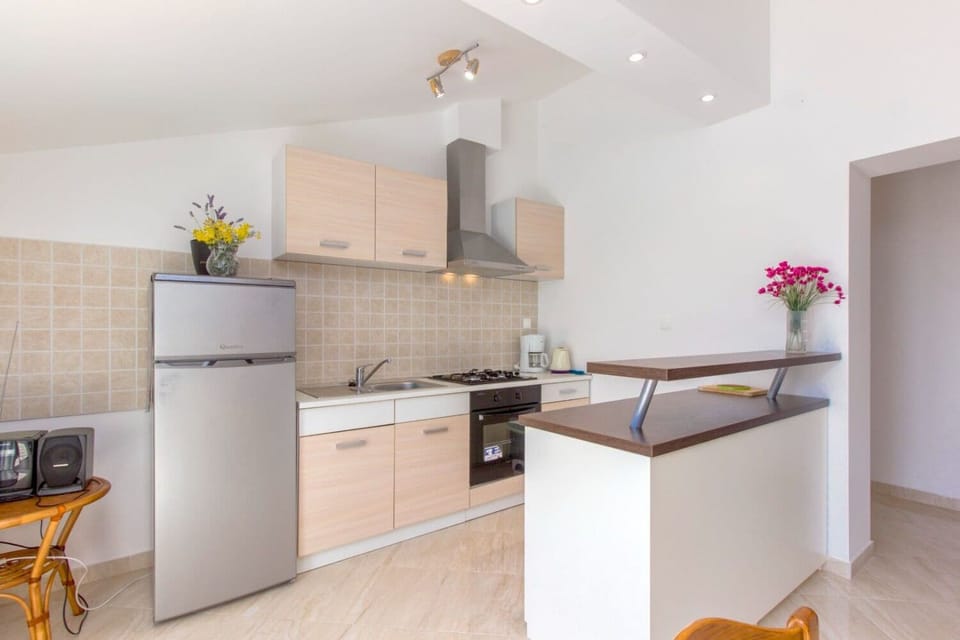 House | Private kitchen | Espresso maker, fridge, microwave, oven