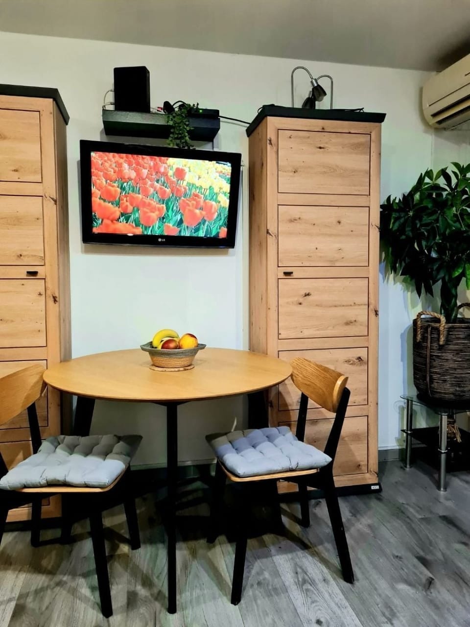 Studio (A1) | Interior