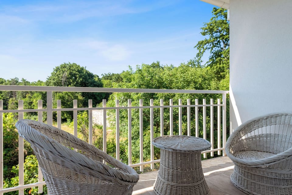 House | Balcony