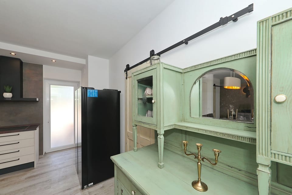 House | Interior entrance