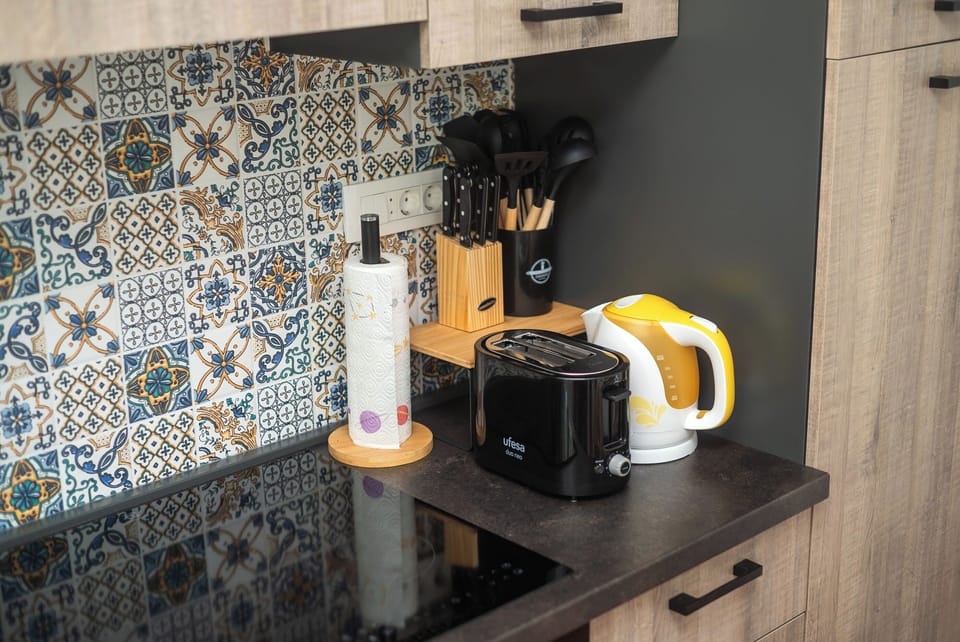 House | Private kitchen | Fridge, microwave, oven, stovetop
