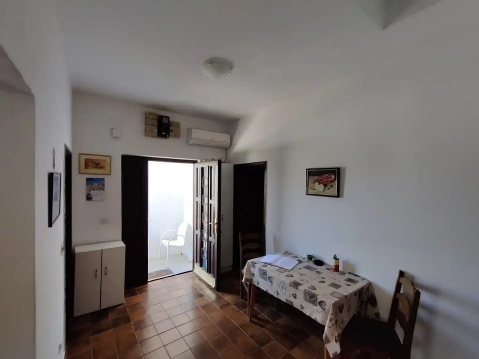 Apartment (A1) | Interior entrance