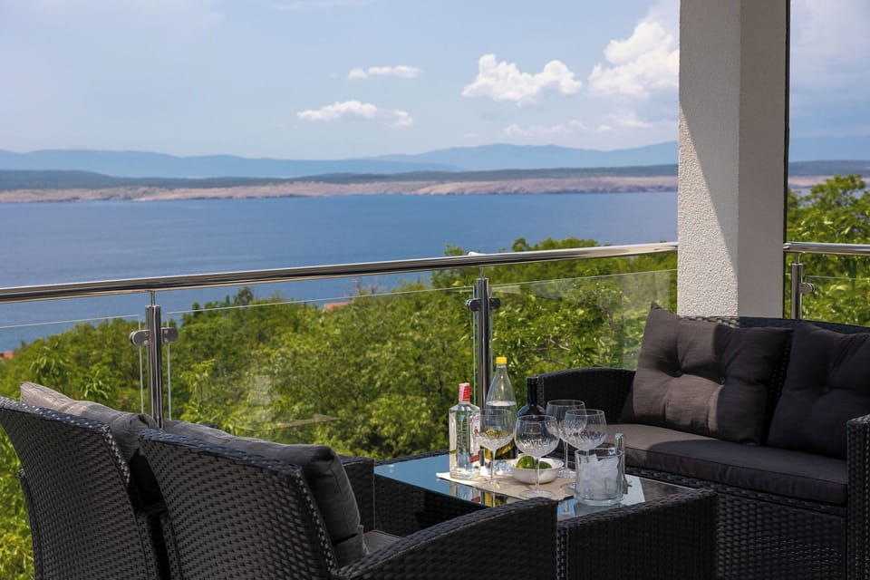 Apartment (A1) | Balcony