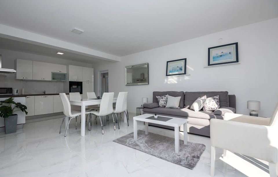 House | Living room