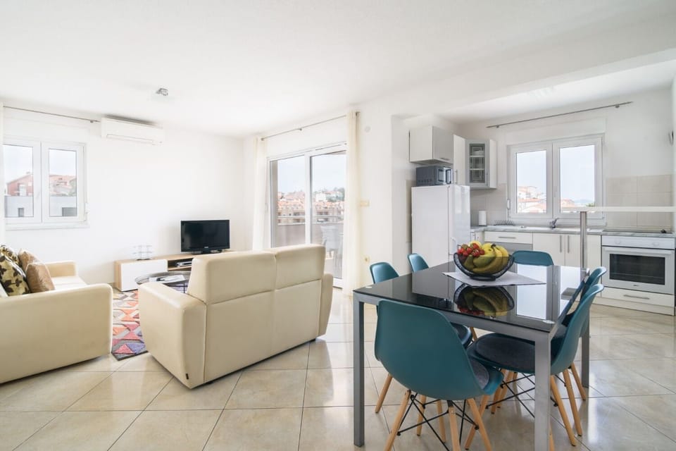 Apartment (A1) | Living room