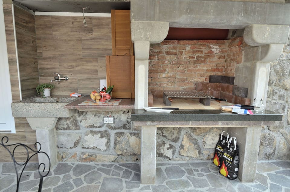 BBQ/picnic area