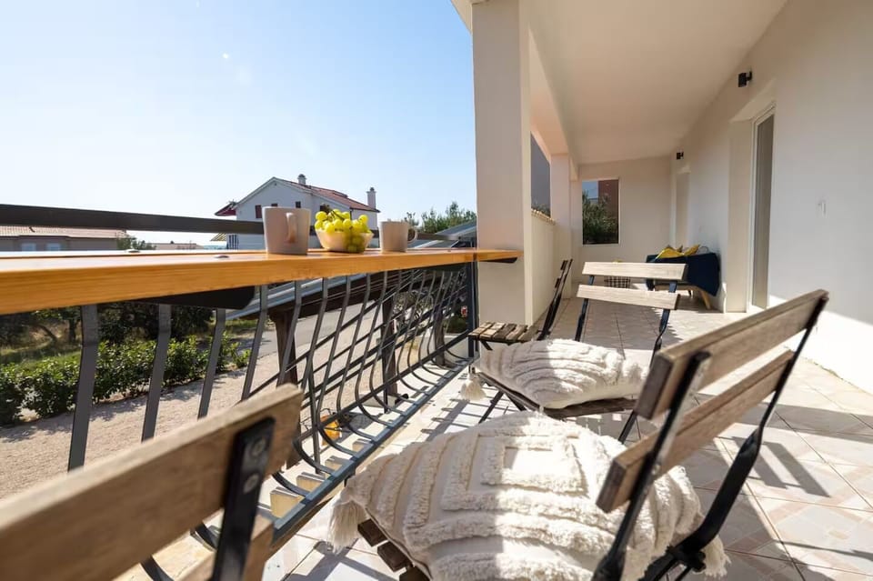 House | Balcony