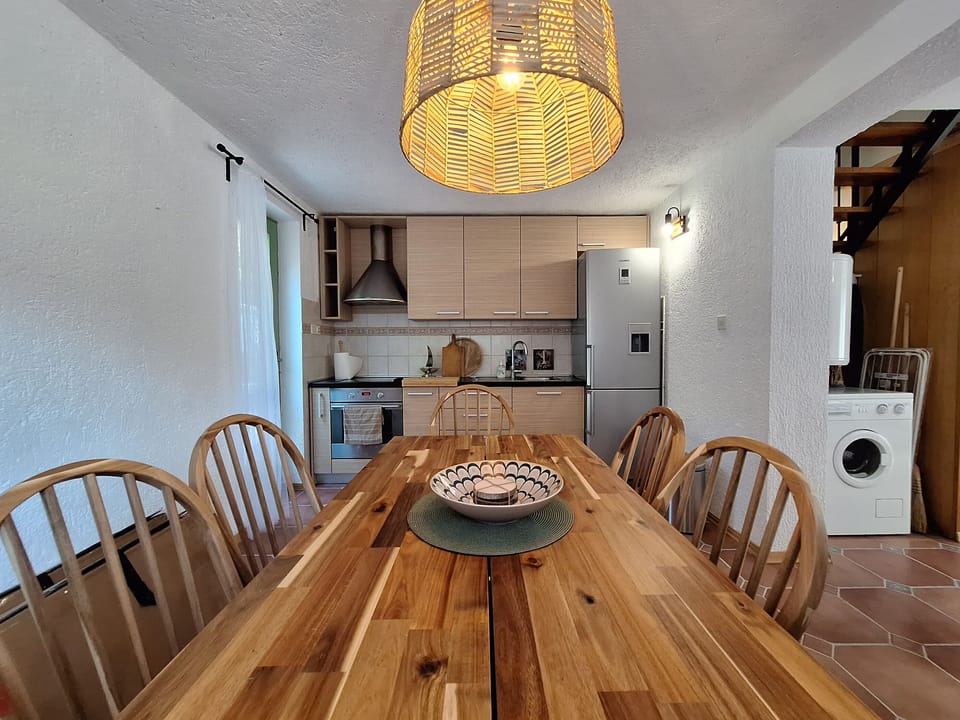 House | Private kitchen | Fridge, oven, stovetop, espresso maker